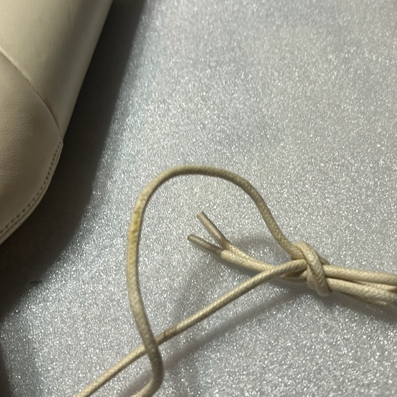 Off white otk boots. Size 10. New. - Picture 4 of 8